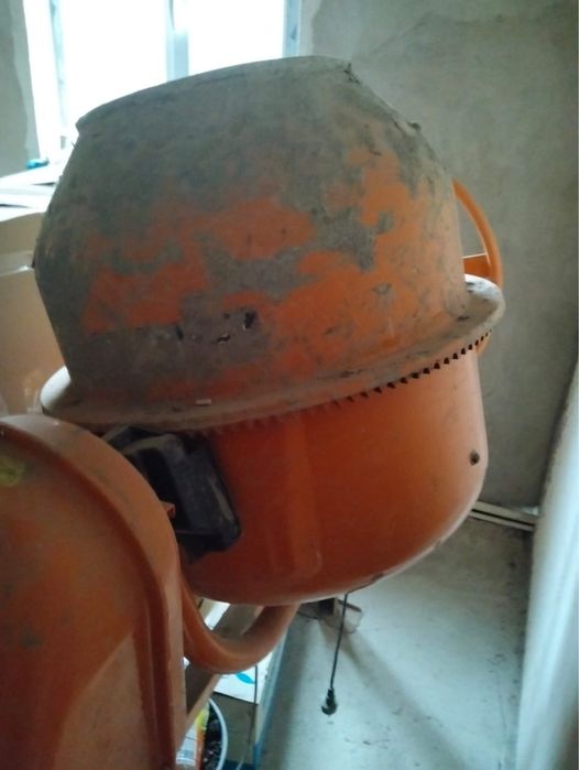 Бетономешалка б/у в робочем состояний