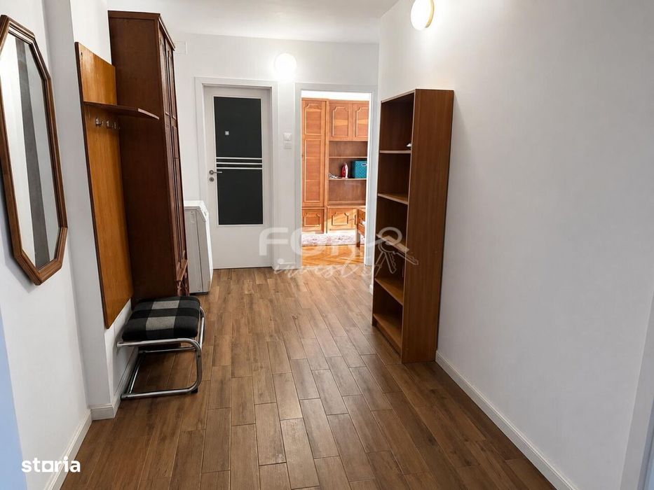 Apartament cu 3 camere de inchiriat strada Magheru
