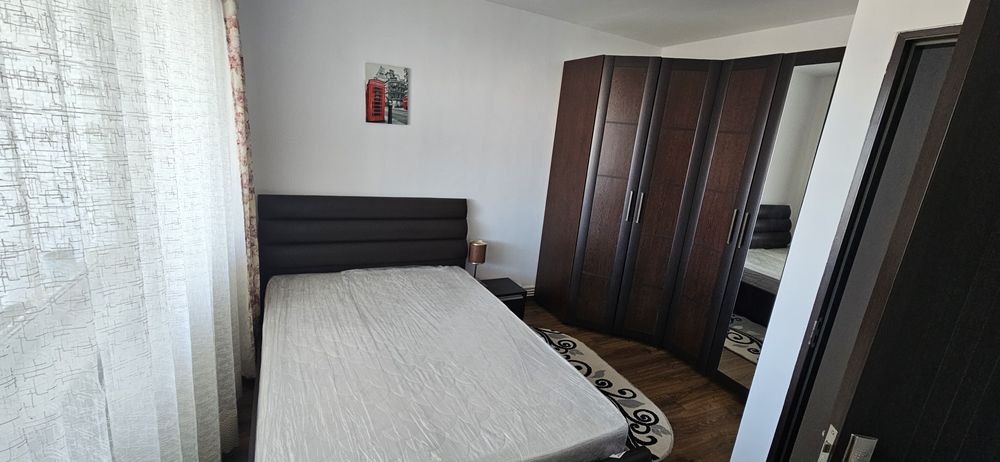 Închiriez apartament 2 camere decomandate