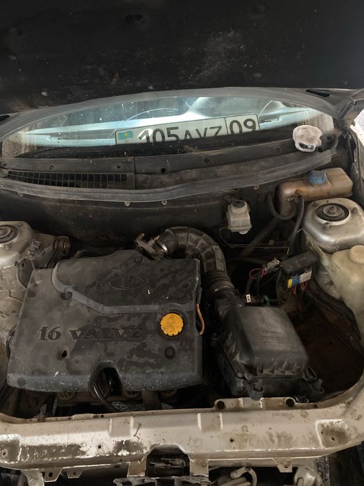 Продам приору 1 на запчасть целиком