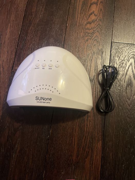 UV/LED лампа за маникюр