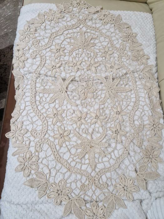 Fata de masa macrame