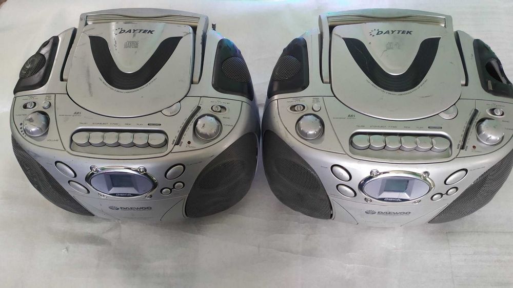 ДВА БРОЯ DAEWOO МР-3 CD/Радио/касетофони ОТЛИЧНО работещи от чужбина-25 евро