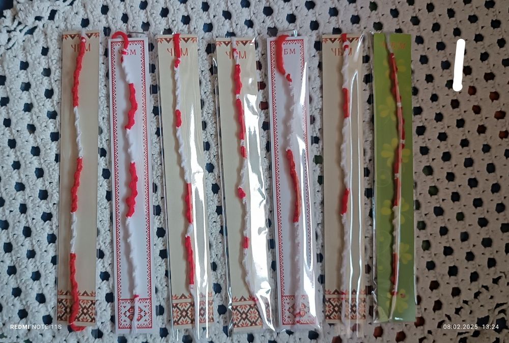 Ръчно изработени мартенички за ръка