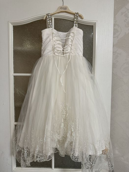 Продам пышное платье снежинки