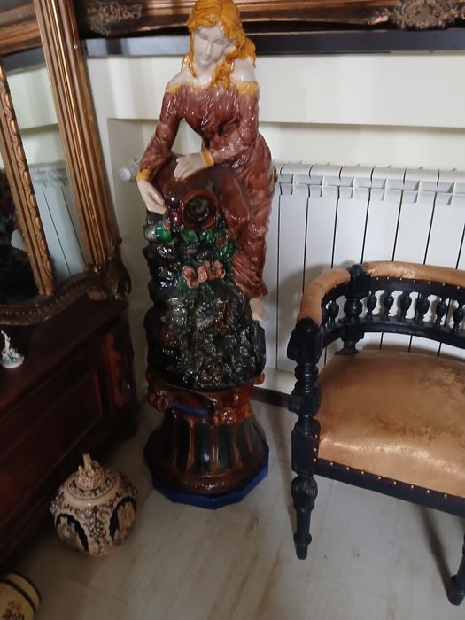 Statuie portelan