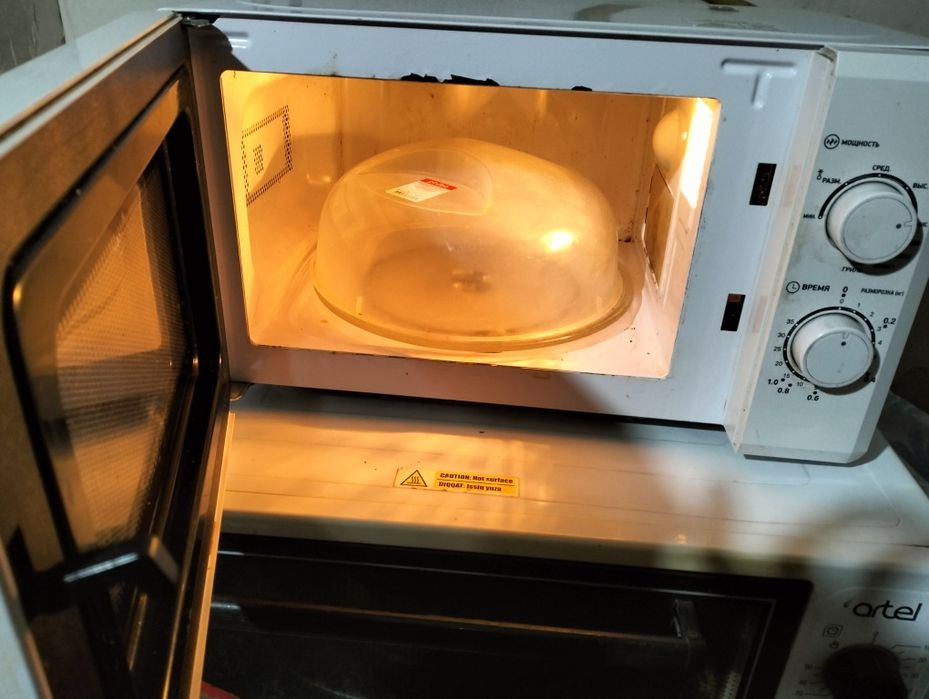 Продам микроволновку Еленберг