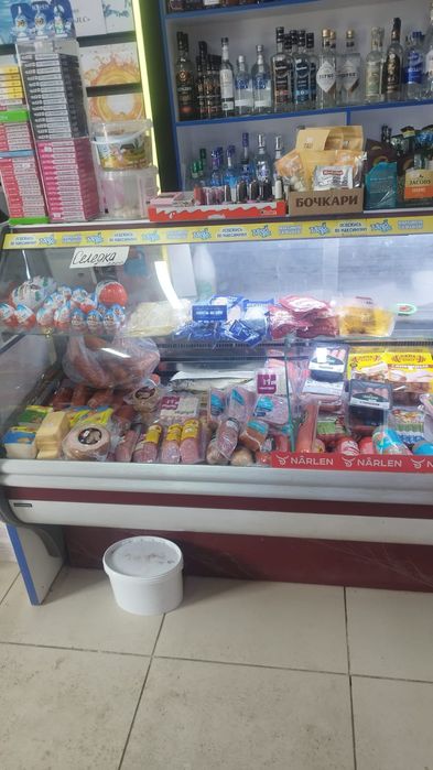 Холодильник витринный