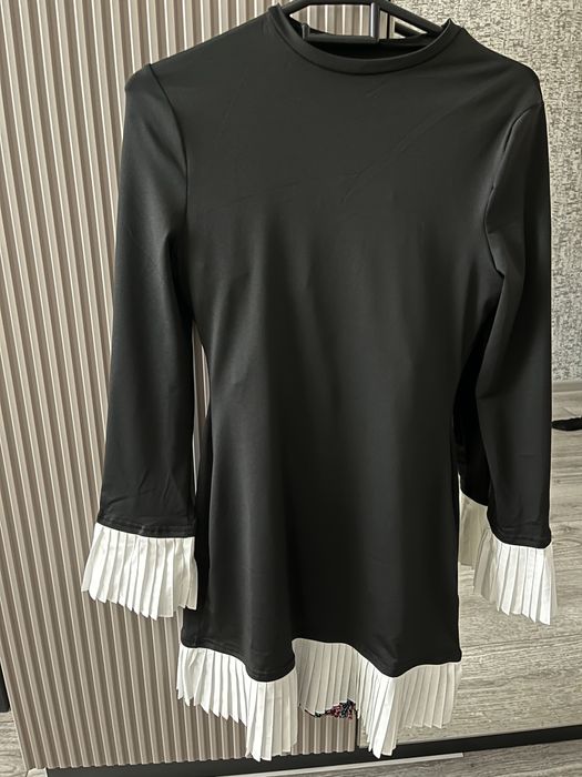 Продам Новое платье размер S