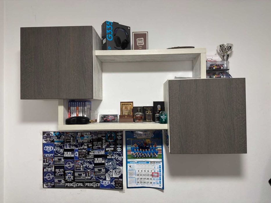 Легла 2бр./Шкаф 2бр./Бюро/Полица/Портманто