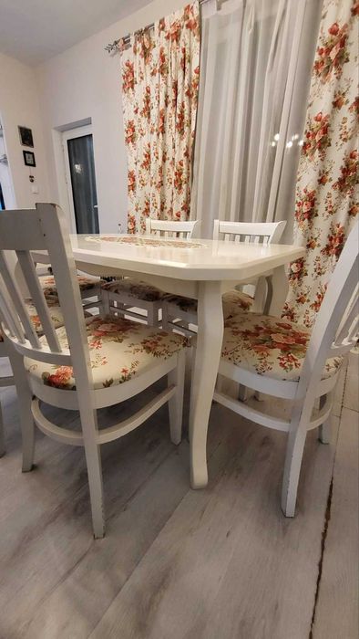 Трапезна маса с шест стола