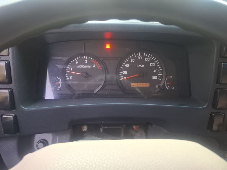 Isuzu 5 tonna sotiladi holati zur samarqand moshin