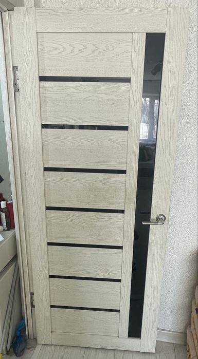 Продам межкомнатные двери, унитаз, ванна