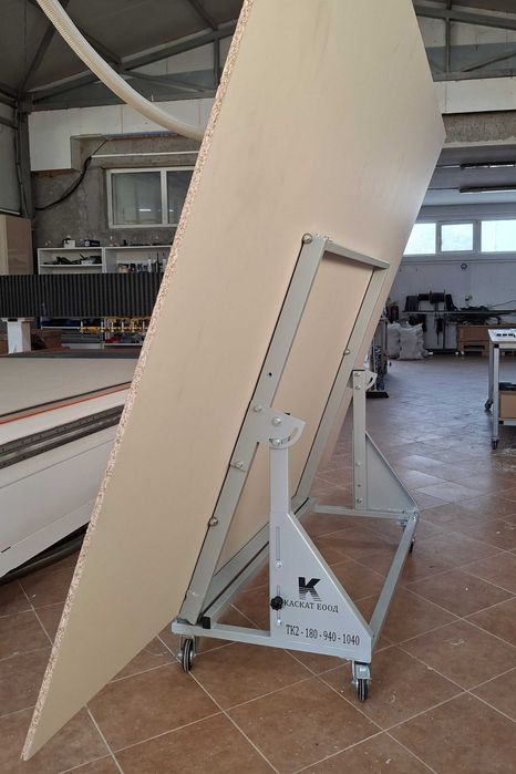 Количка за ПДЧ и МДФ плоскости , транспорт и зареждане на машини .