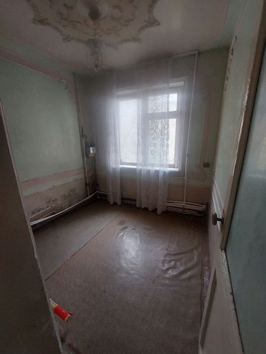 Сдается квартира 2х комнотная Вогзал саодат срочно