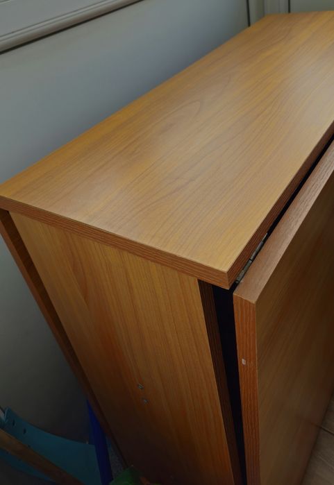 Masa extensibila (pliabila) de 8 persoane