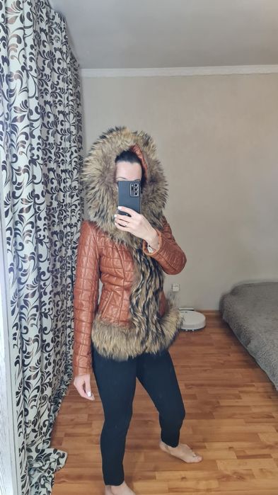 Куртка осенняя кожанная