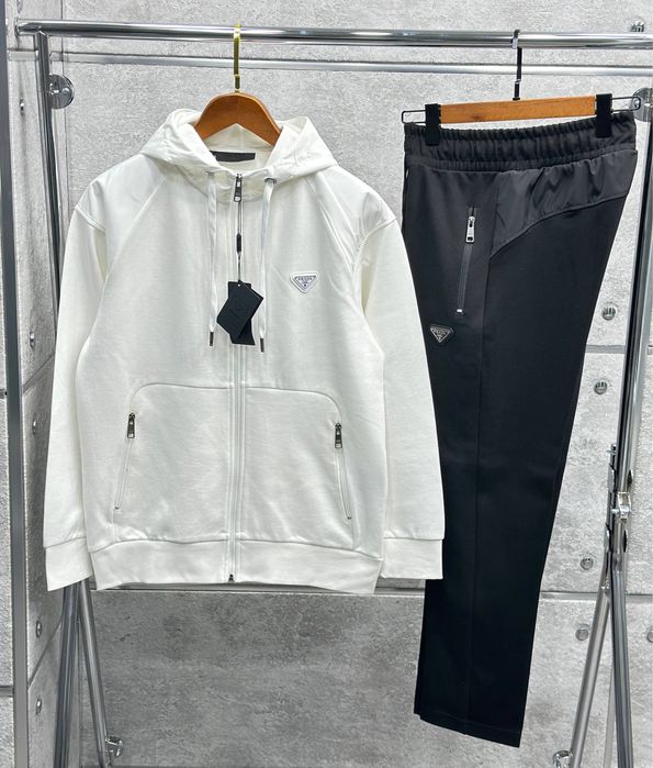 Мъжки екипи качествени