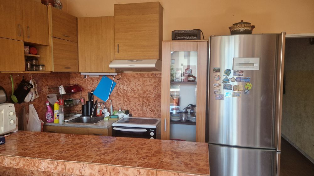 Дава се под наем Двустаен апартамент в София, Бенковски - 50 кв.м за 333 € - Снимка #1