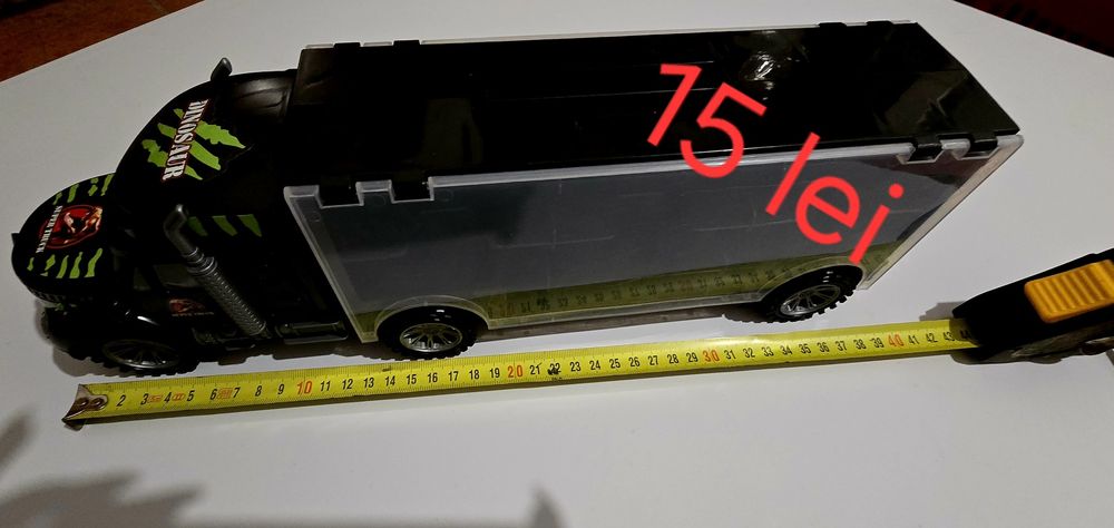 Vand 2 jucarii de plus