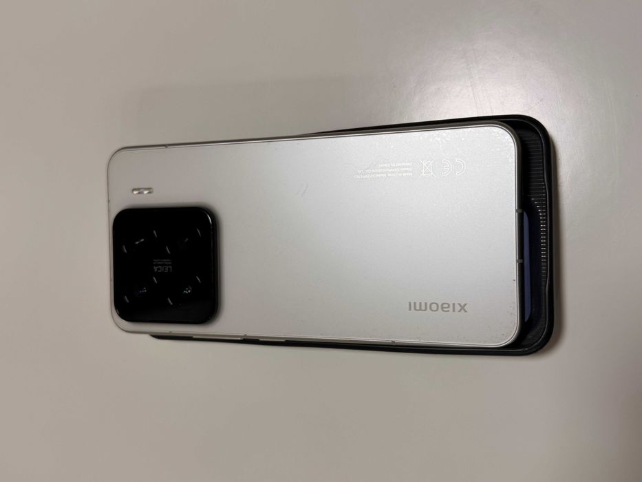 Xiaomi 15 – 12GB RAM / 128GB, на 8 месеца