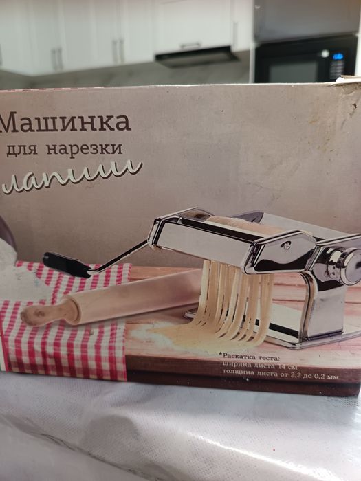 Машинка для нарезки лапши, раскатка теста