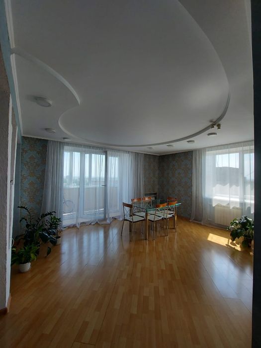 Продам 5-ти комнатную квартиру