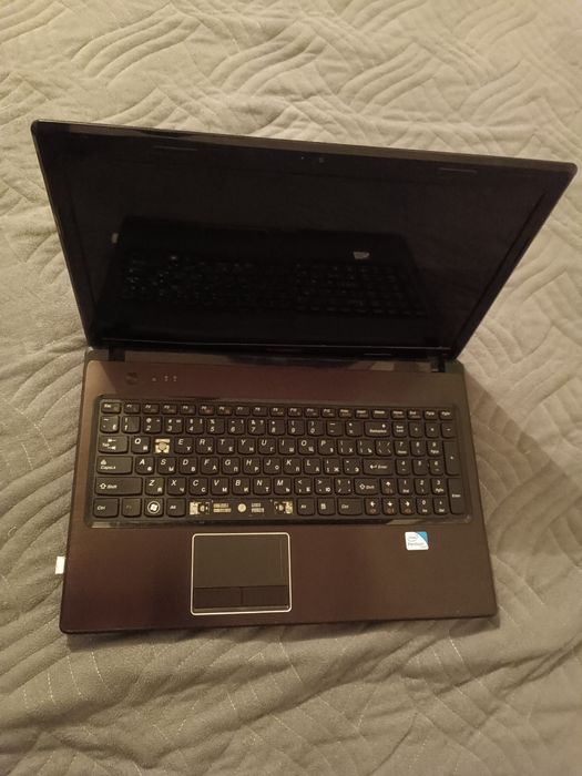 Продам ноутбук Lenovo 2012 год