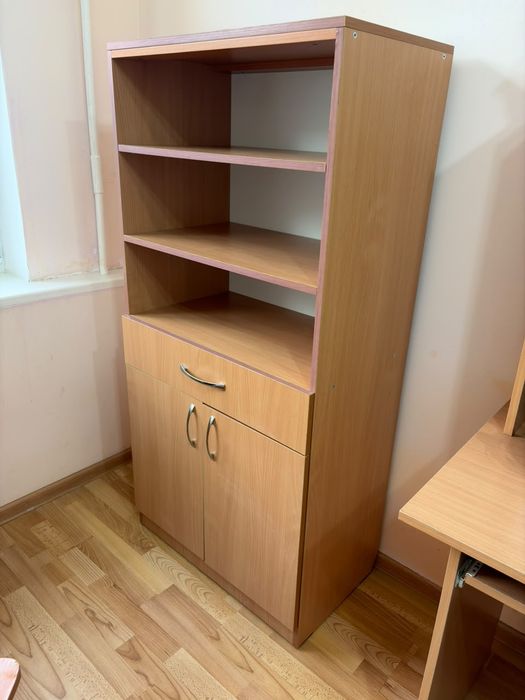 Продается шкаф с полками