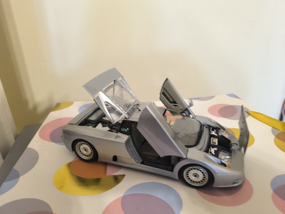 Модели на колички 1:18