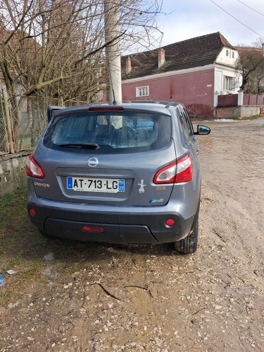 Vând urgent Nisan Qashqai 2011