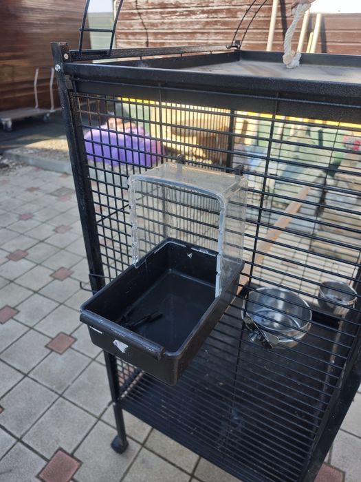 Cusca mare papagali cu accesorii