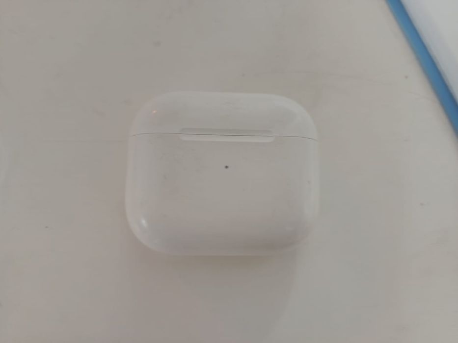 Продам наушники airpods 3 оригинал