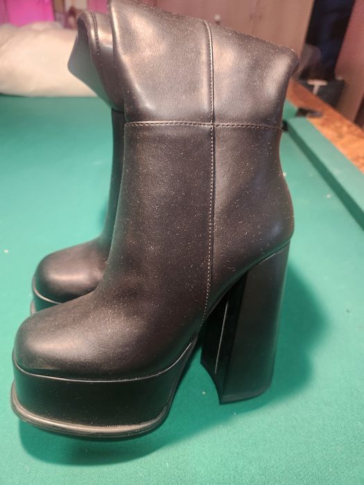 Ботуши на платформа