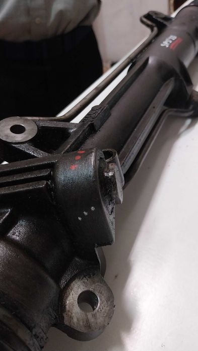 Кормилна рейка за БМВ ( BMW ) Е65 , Е66 , Е67 - 7 серия