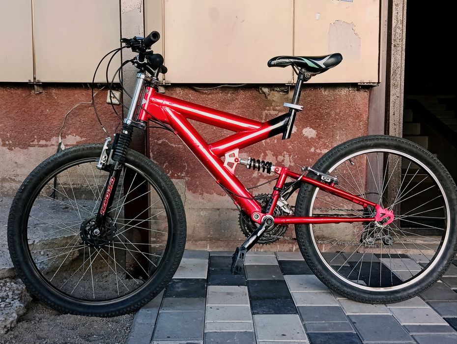 Продам двух подвес