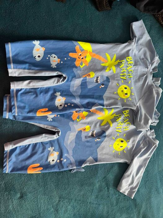 Costum baie (plaja sau bazin) pentru copii de 1-3 ani (spiderman, rechini, dinozauri)
