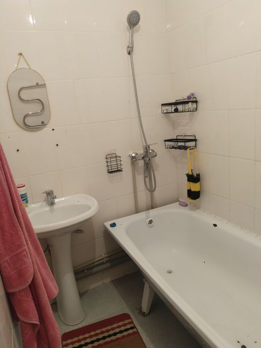 1 бөлмелі үй жалға беріледі