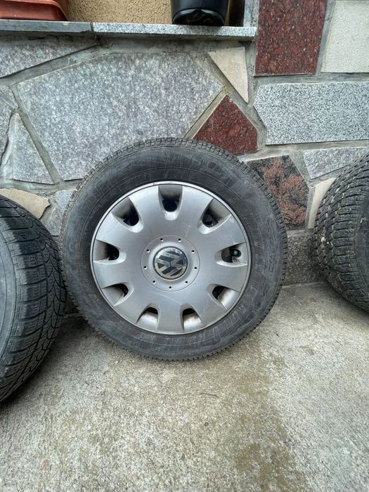 Jante pe 15 cu capace VW si anvelope iarna 195/65/R15