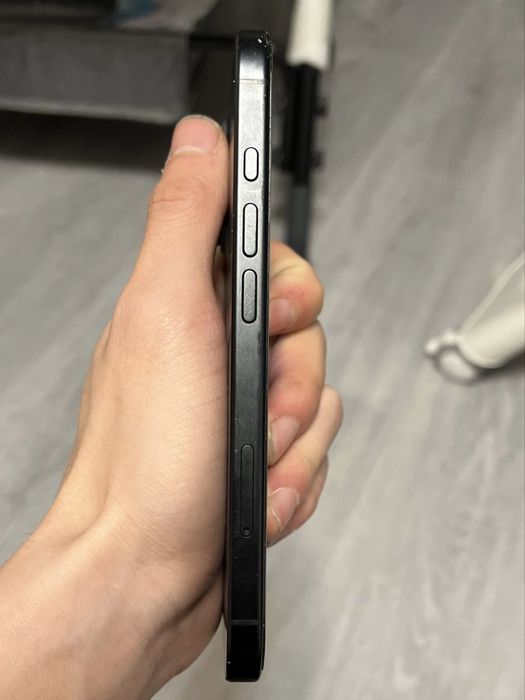 Айфон 16 128 гб 90% емкость. Коробка документы есть.