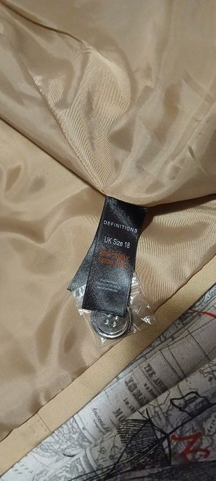 Дамски бежов шлифер Definitions – размер EU 46