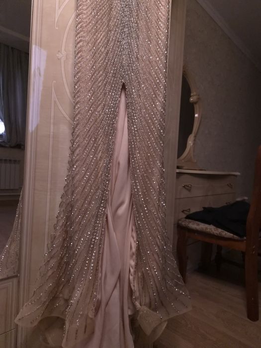 Продам вечернее платье бу