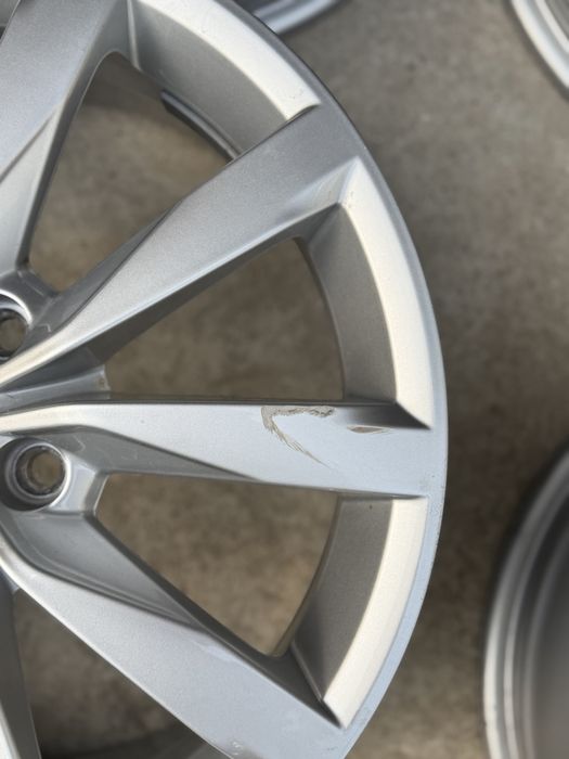 Jante originale VW Golf 6 7 R17 Dijon 5x112 5G0601025K 6J ET48