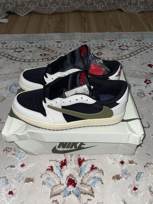 Nike Air jordan travis scot olive