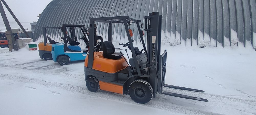 Продам вилочный погрузчик. Кара