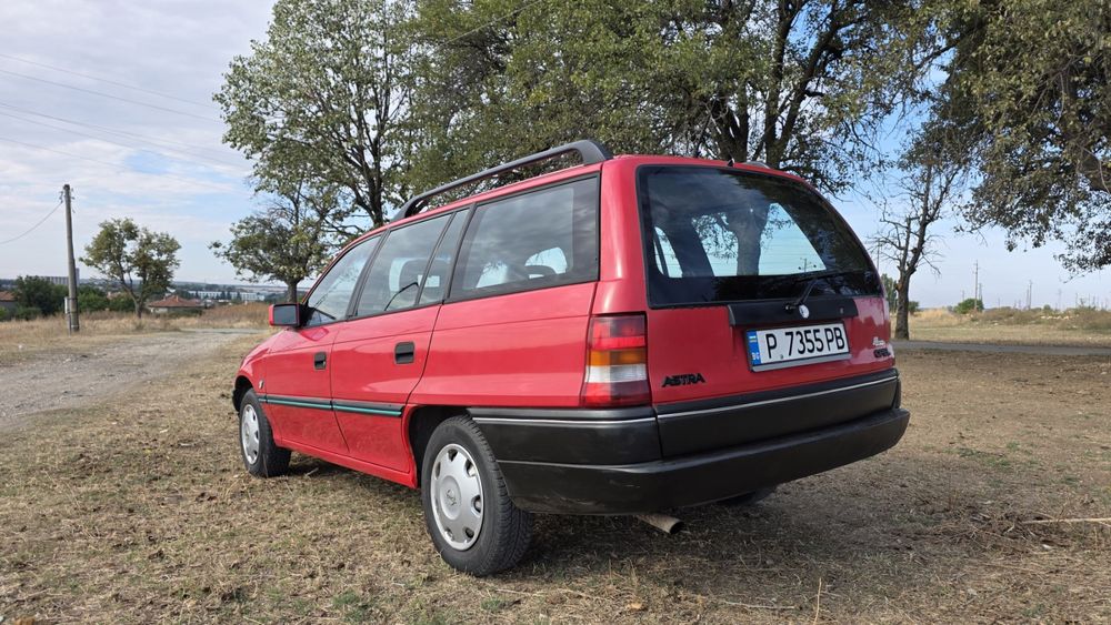 Опел Астра комби