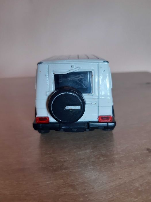 Количка Мерцедес G-класа, Джип полиция колекционерска мащаб 1:42