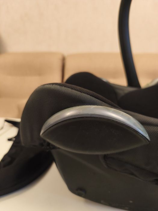 Продавам немско кошче за бебе