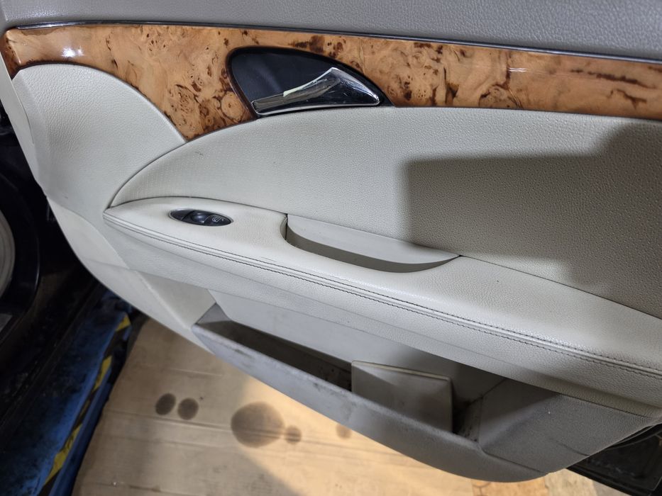 Кори врати Мерцедес w211 E class Mercedes W211 седан