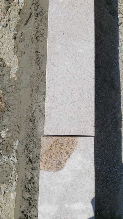 Гранитный бордюр, поребрик